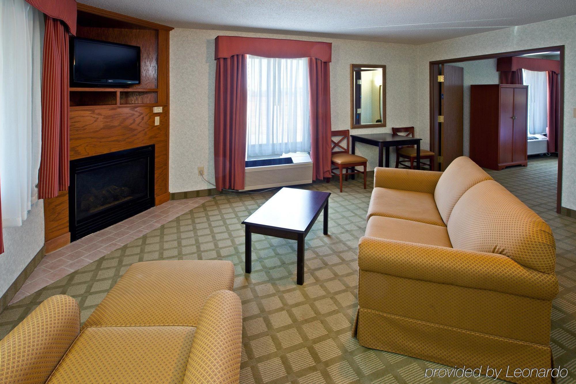 Holiday Inn Express Corydon By Ihg Room photo